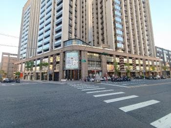 近台積科學園區吃市金店面 -  物件封面