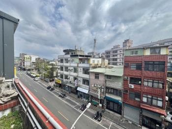 新埔中正路臨路透天金店面 -  物件封面