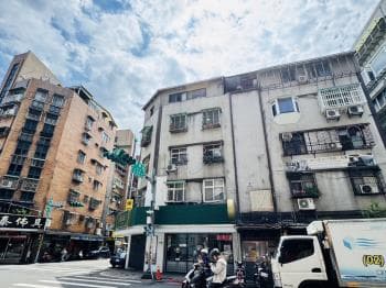 近樂業臥龍街免爬高二樓美 -  物件封面