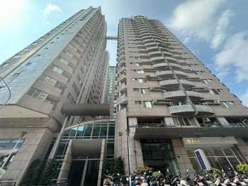 大推薦！近捷運大面寬店面 -  物件封面