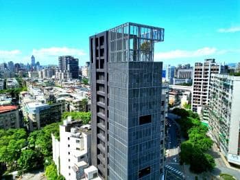 誠售｜東區曜１０１夜景宅 - 統創緻 物件封面