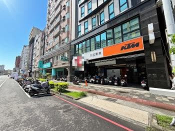 愛河正路．面寬店面 -  物件封面