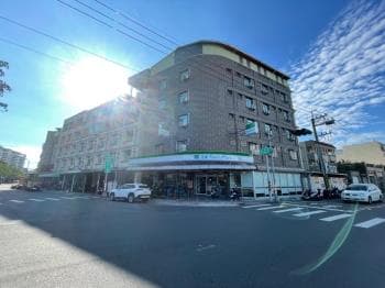 高餐角窗收租店霸 -  物件封面